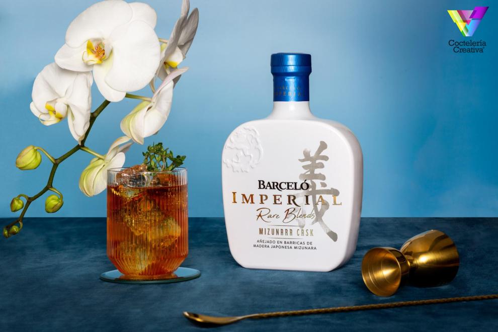 Ron Barceló viaja a Japón para crear Imperial Mizunara Cask imagen nueva botella Ron Barceló, Imperial Mizunara Cask