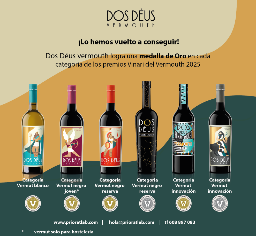 Vermouth Dos Déus brilla en los Premios Vinari 2025 con cuatro oros y dos platas imagen botellas de Vermouth Dos Déus con medallero Premis Vinari 2025