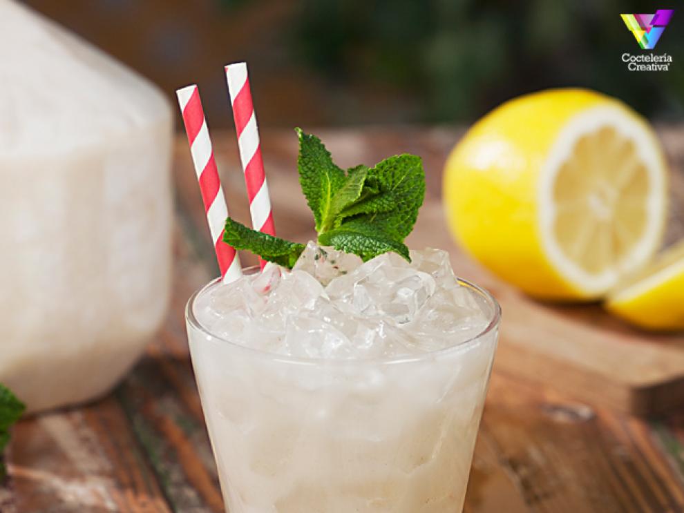 Coctel sin alcohol Limonada de coco y tamarindo Imagen receta Limonada de coco y tamarindo
