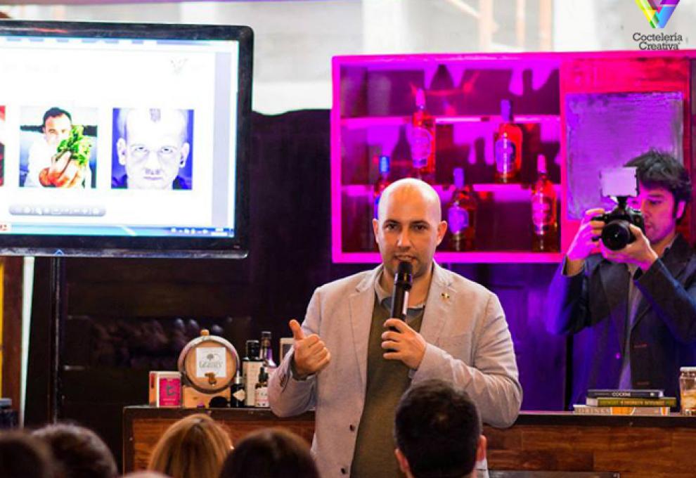 George Restrepo Influencer George Restrepo hablando al publico